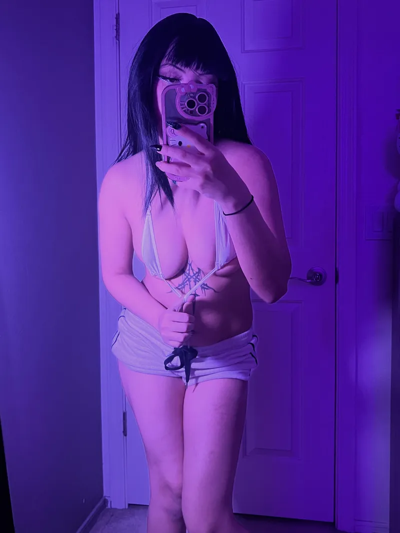 Thumbnail scene girls can wear white too you know!