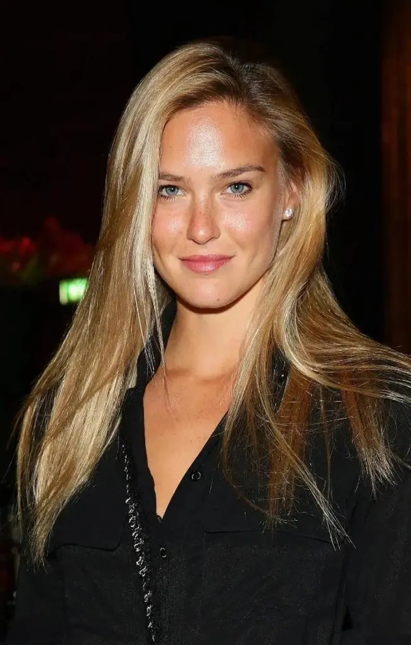 Thumbnail Bar Refaeli