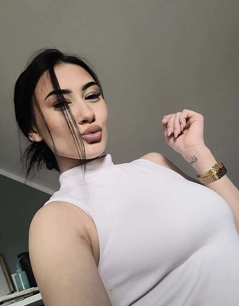 Thumbnail Vågar jag visa tuttarna 👀 by BusigaLisaa