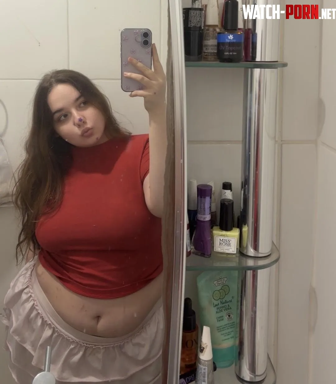 I don’t fit my mirror 🤭 by Cyannn0