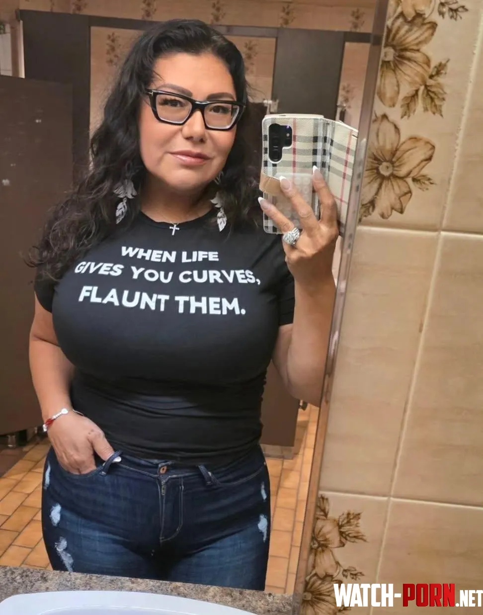 When life gives you curves, flaunt them by Desecr8or