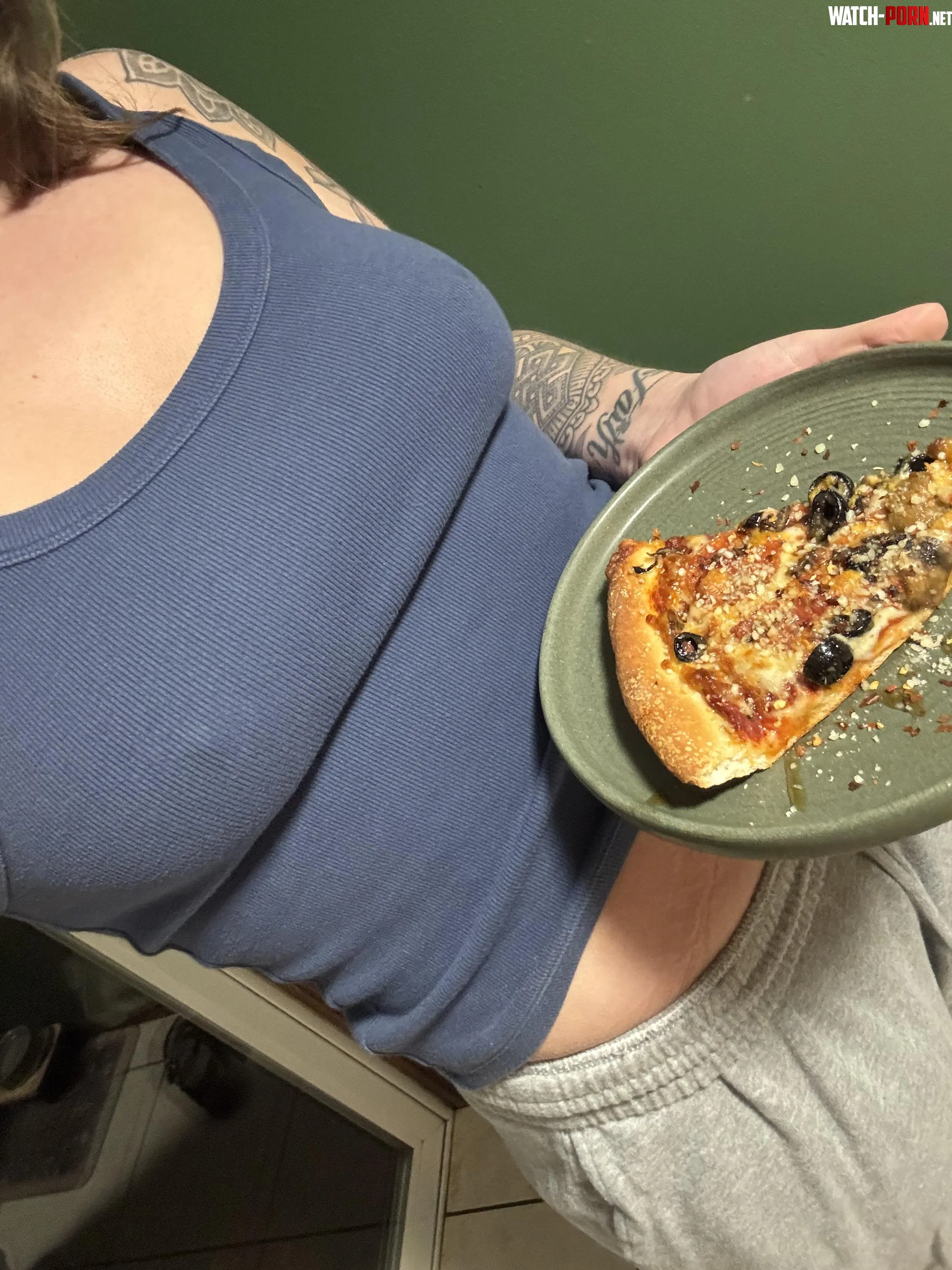 pizza night by scarlettxink