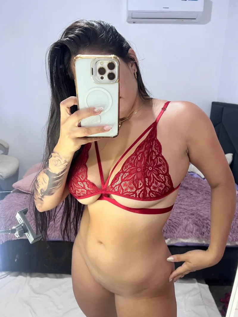 Thumbnail Your nightly dose of a sexy selfie