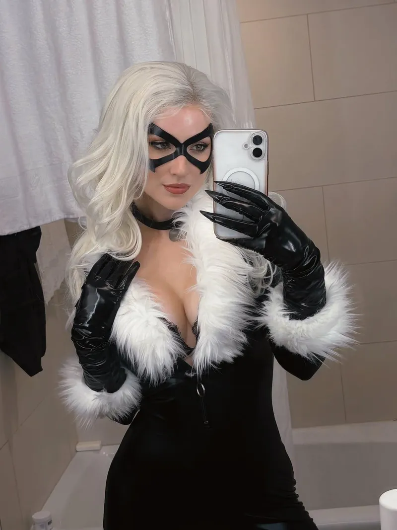 Thumbnail Black Cat by lexiegracelove