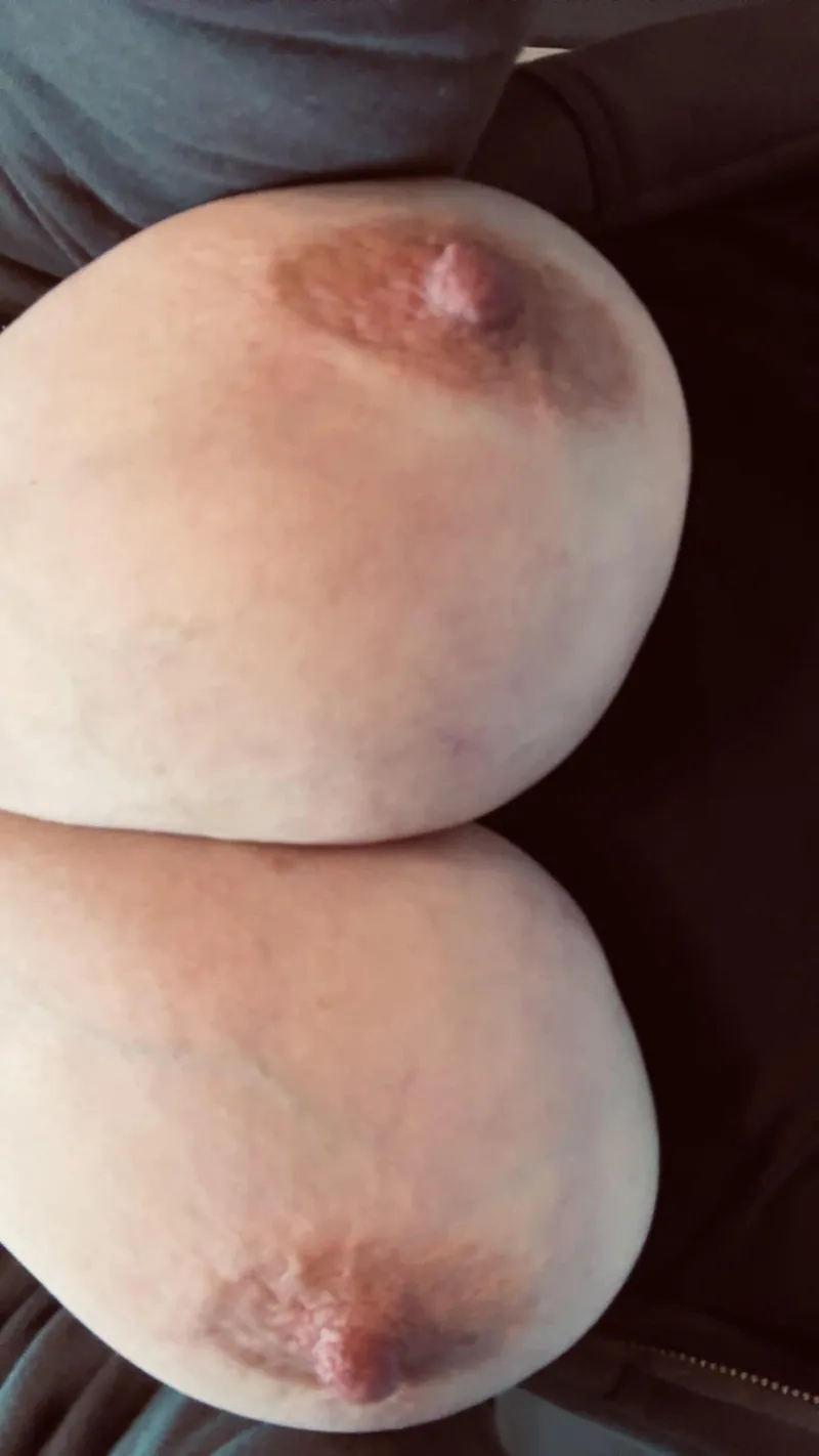 Thumbnail Mouth 👄 🍆 or hands first?