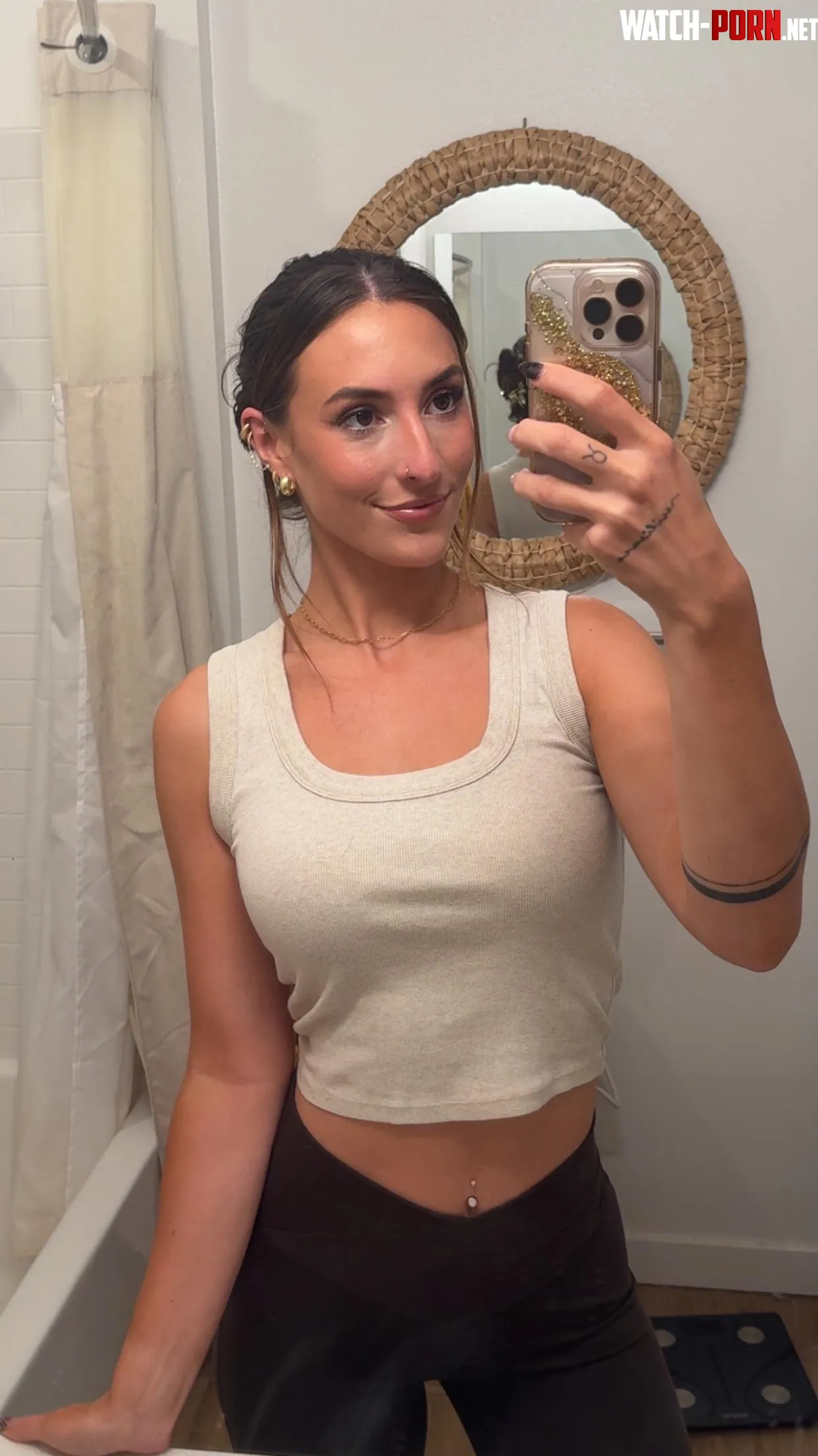 Just a little bit of a peek by MadelinetaylorXXX
