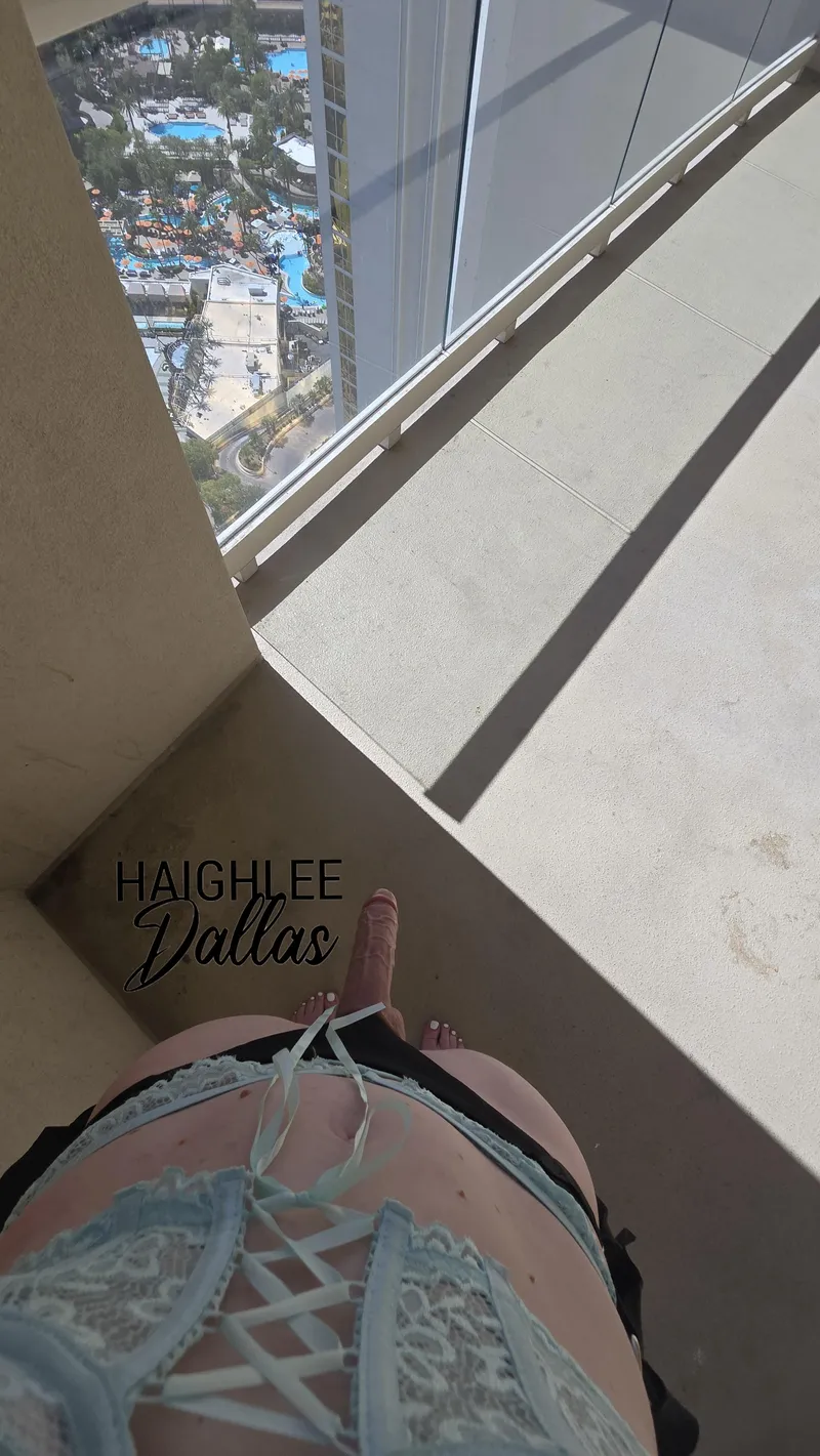 Thumbnail Suck it by HDallas_