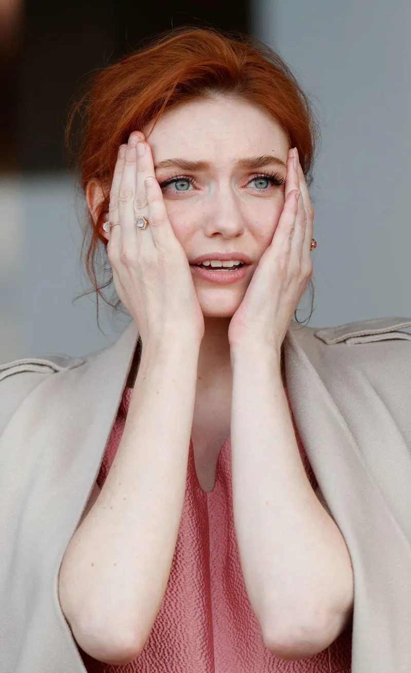 Thumbnail Eleanor Tomlinson