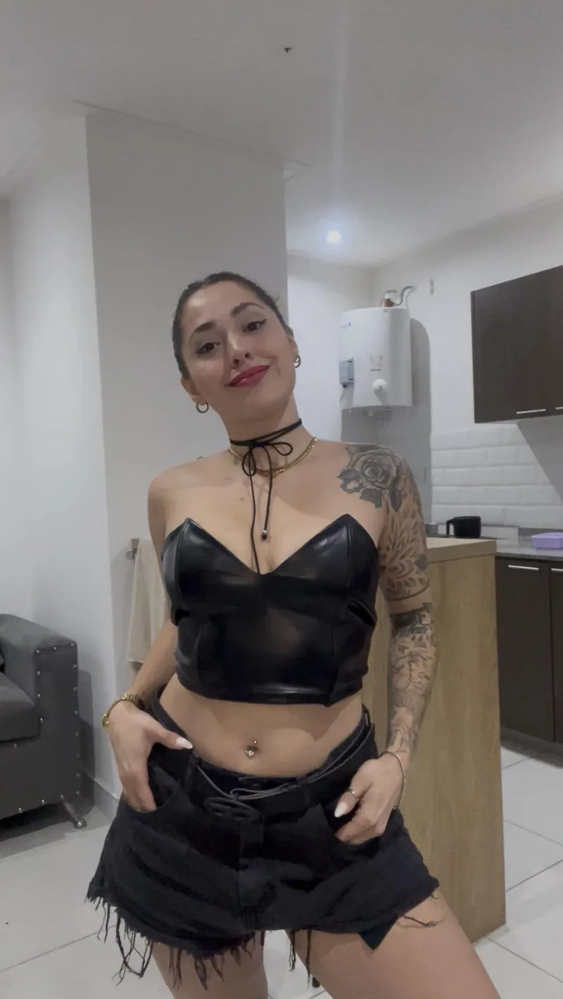 Thumbnail Crop and leather