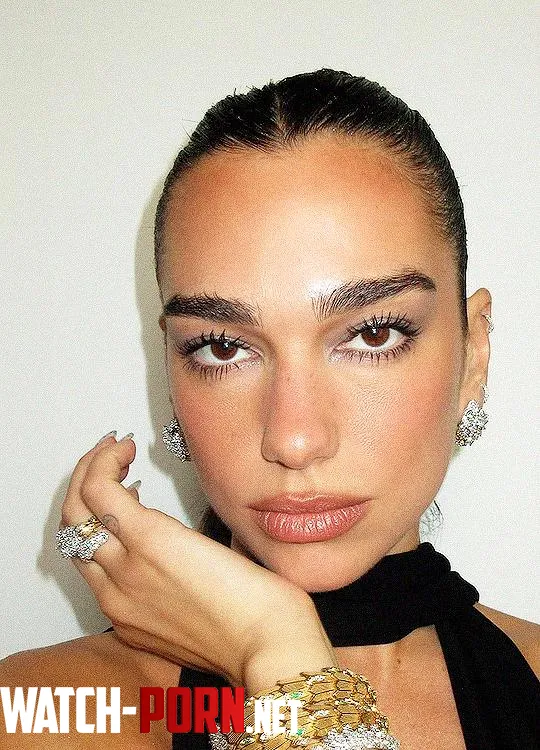 Dua Lipa by Hallow33n78