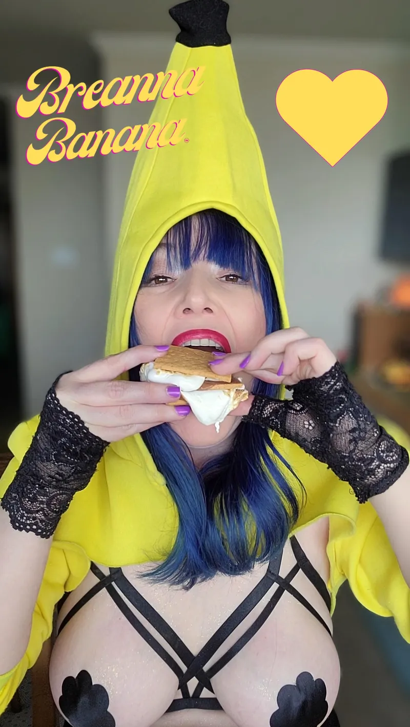 Thumbnail Banana babe is ready for you. Cum and get it by breannalovesbananas