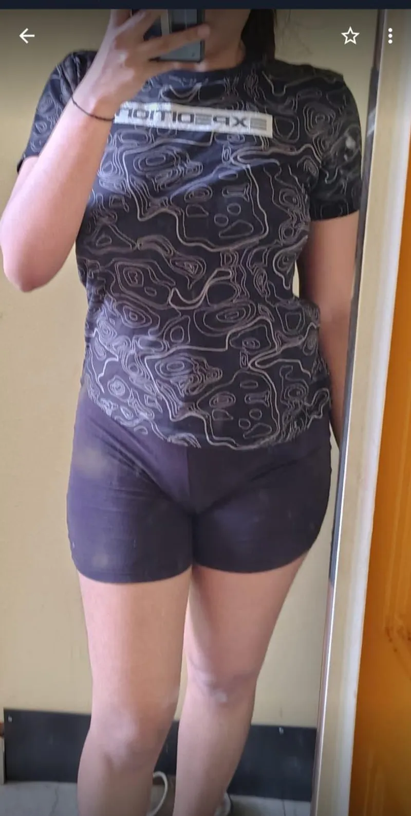 Thumbnail There is fun to flaunt the curves and camel toe🥵