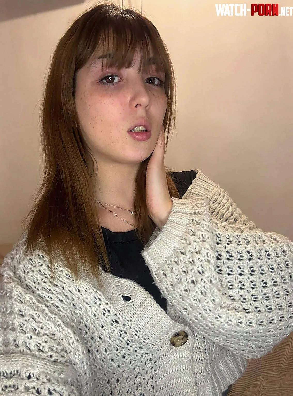 I am an 18 year old who has never kissed or held hands and I feel awful about my lack of friends and how I shake when meeting people so I shaved once with dads help and wonder if a punk guy would want to meet up after we talk. by Little-Ad6158