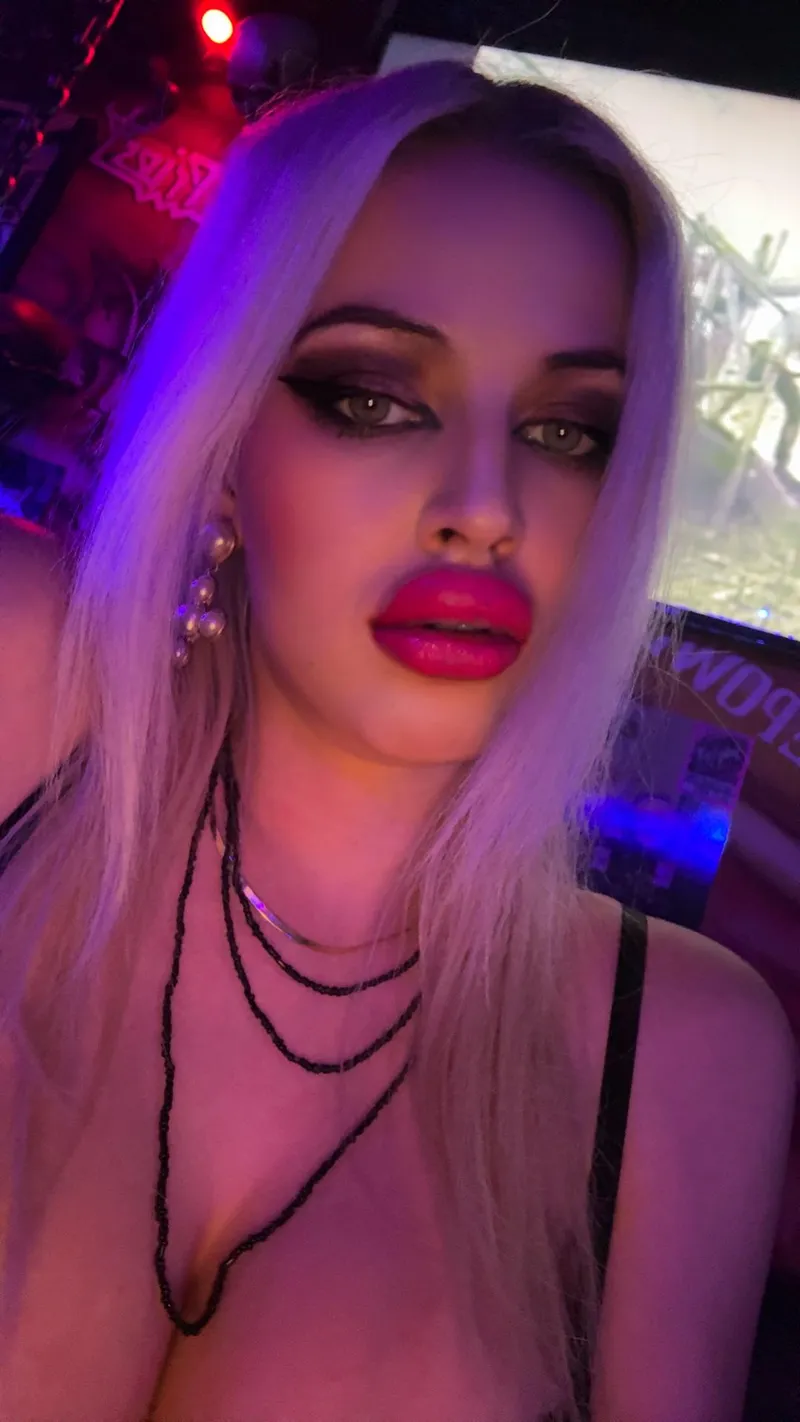 Thumbnail See brand new filled lips in action by o0Lula0o