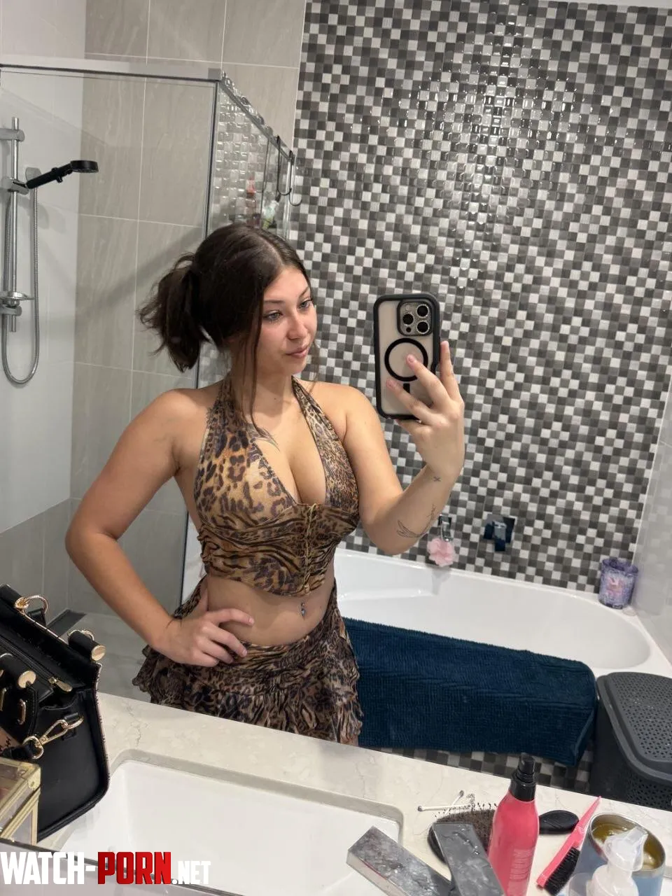 My new croptop by Ok_Jackett