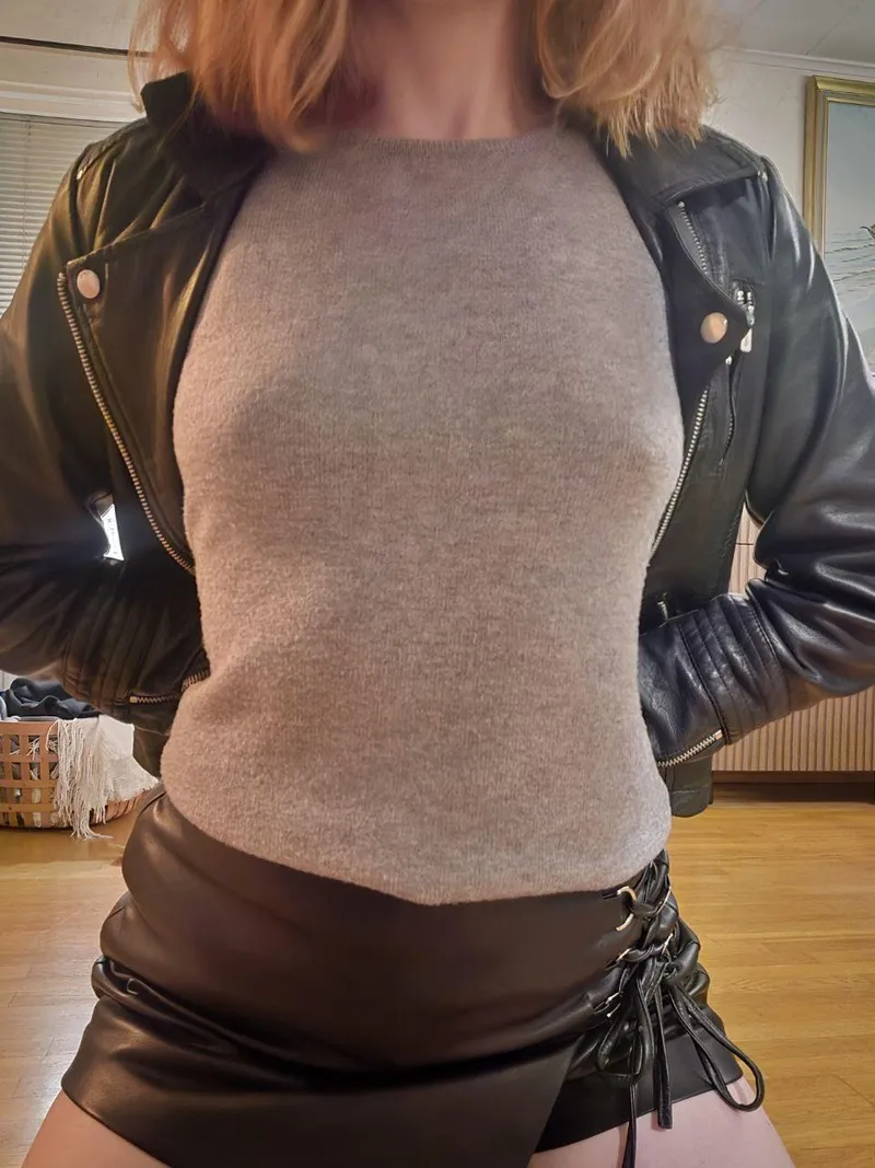 Thumbnail kom hem o märkte att man ser mina tuttar igenom... ojdå 😅 by Wilmis67
