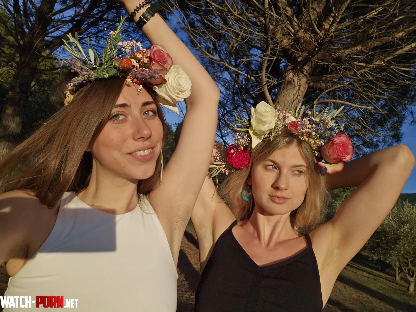 Armpit flower girls by cousinsGoneWild
