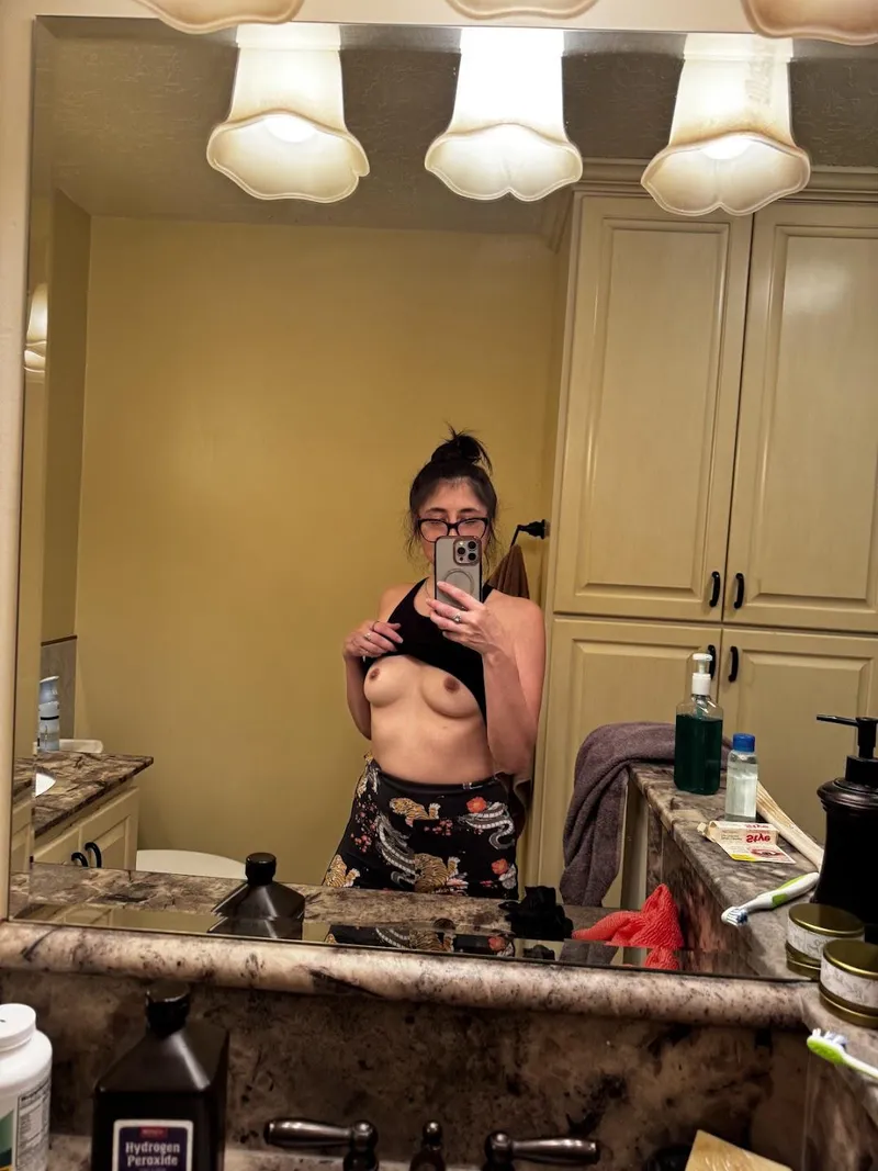 Thumbnail Quick morning selfie by CouplesTherapy8790