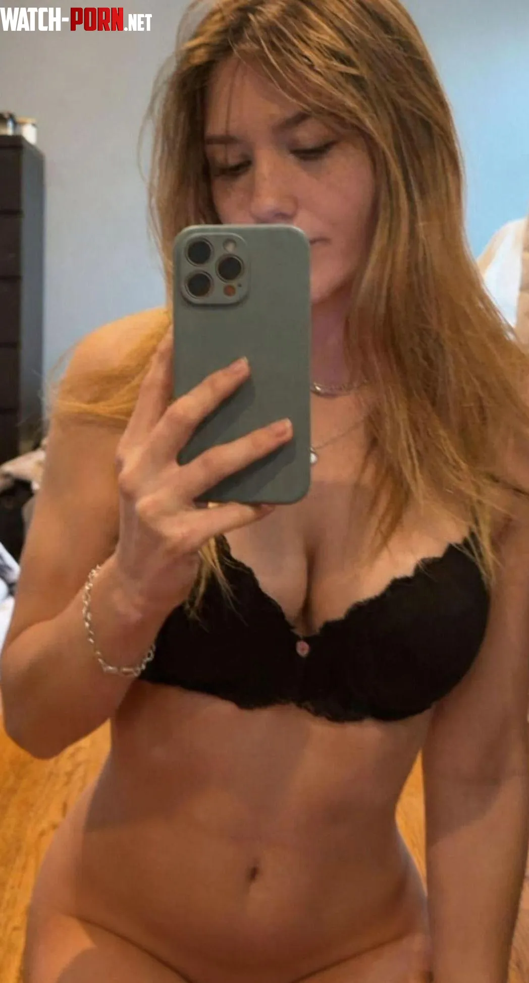 my fertile freshman body by smoakinghot