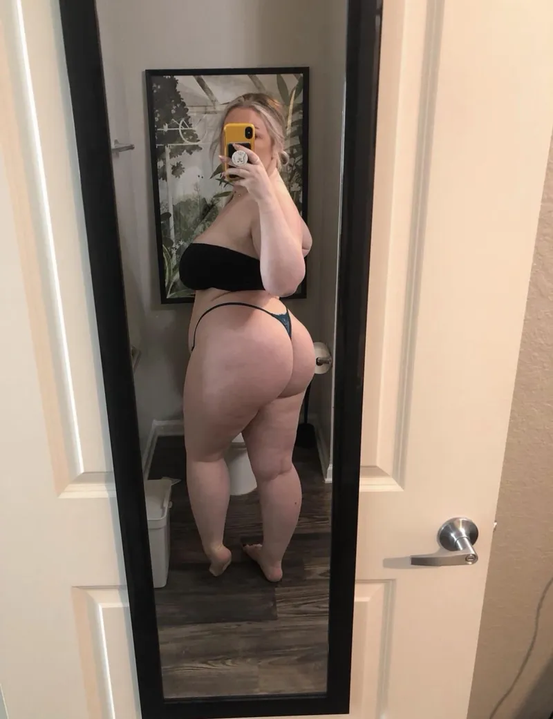 Thumbnail just a curvy married nurse who's horny and not shy to show off for it by Express_Amy