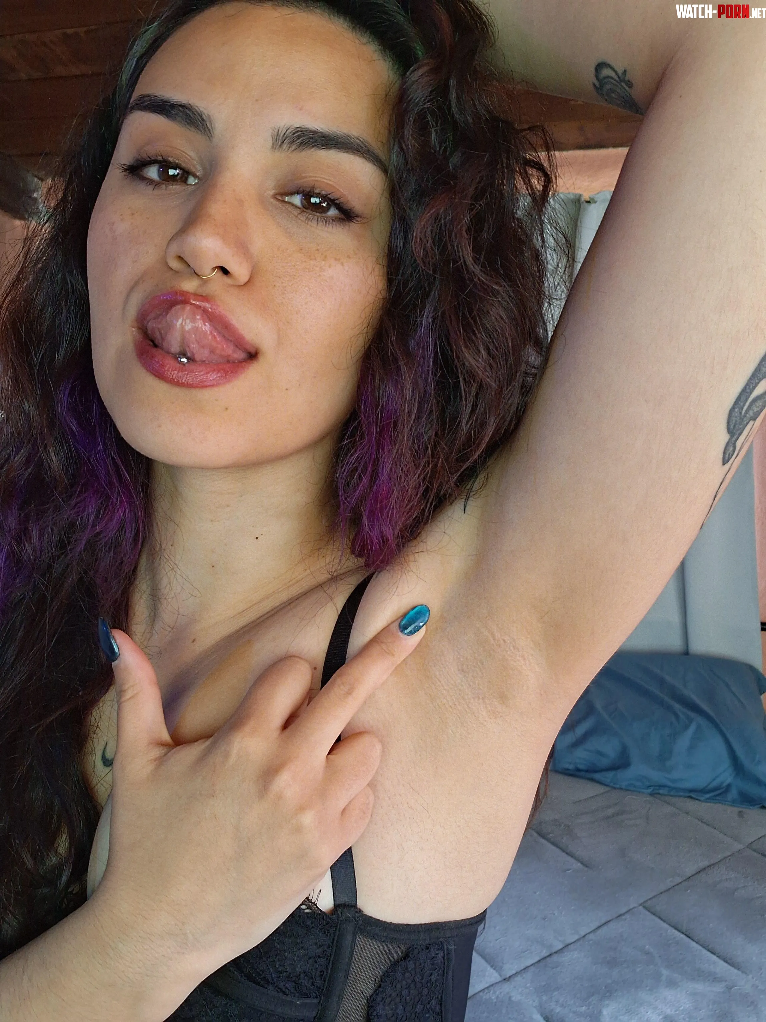 Lick and smell my armpits. by Mistika4