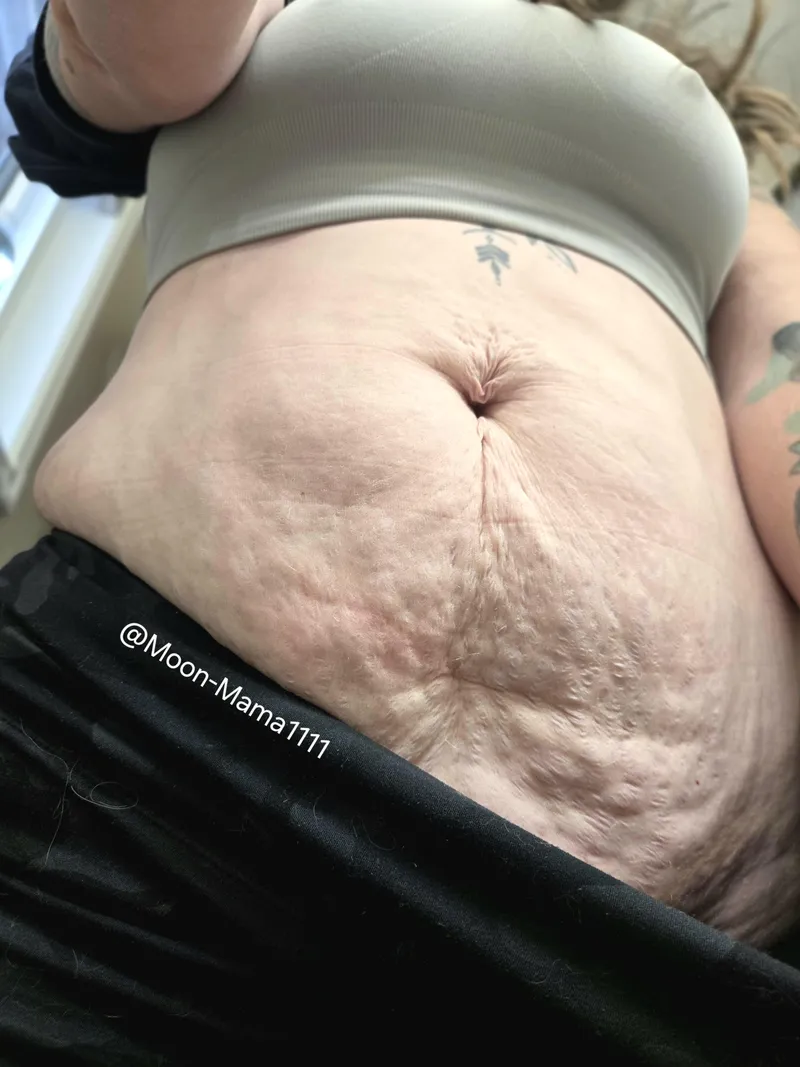 Thumbnail What is it about mom bod's that you love so much?? by Moon-Mama1111