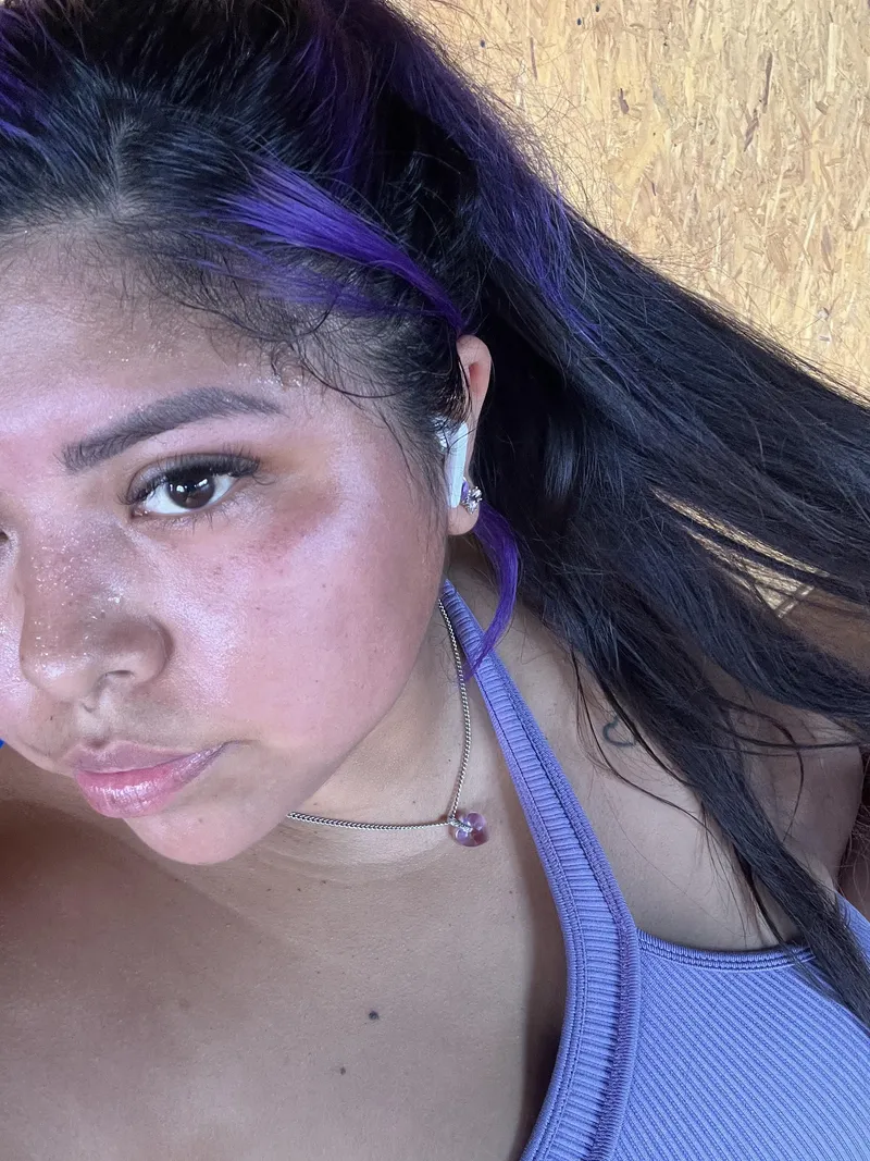 Thumbnail Does it bother you when you leave the gym all sweaty? by lunaGSKY333