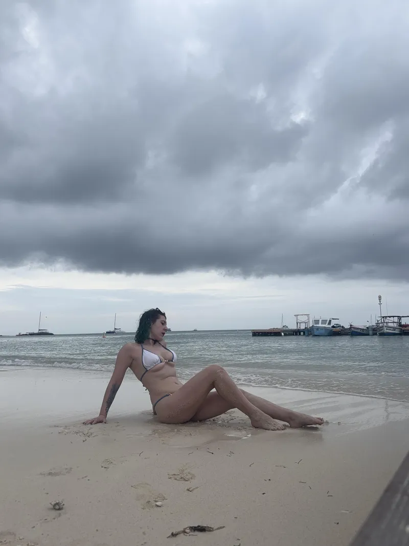 Thumbnail Washed ashore by sirenskiss3