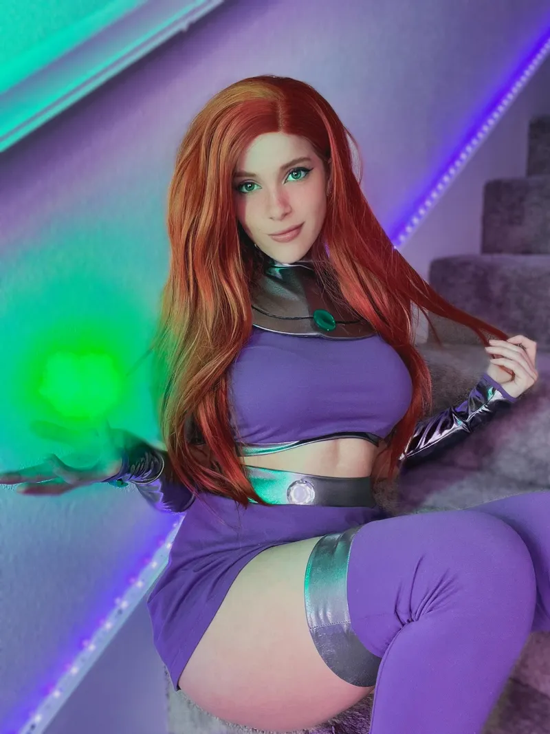 Thumbnail Starfire from [Teen Titans] by (shiroluxx)