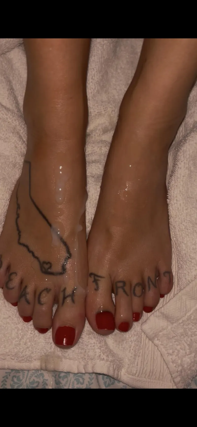 Thumbnail Who could add more cum to my feet “oc” by Fit-Environment4273