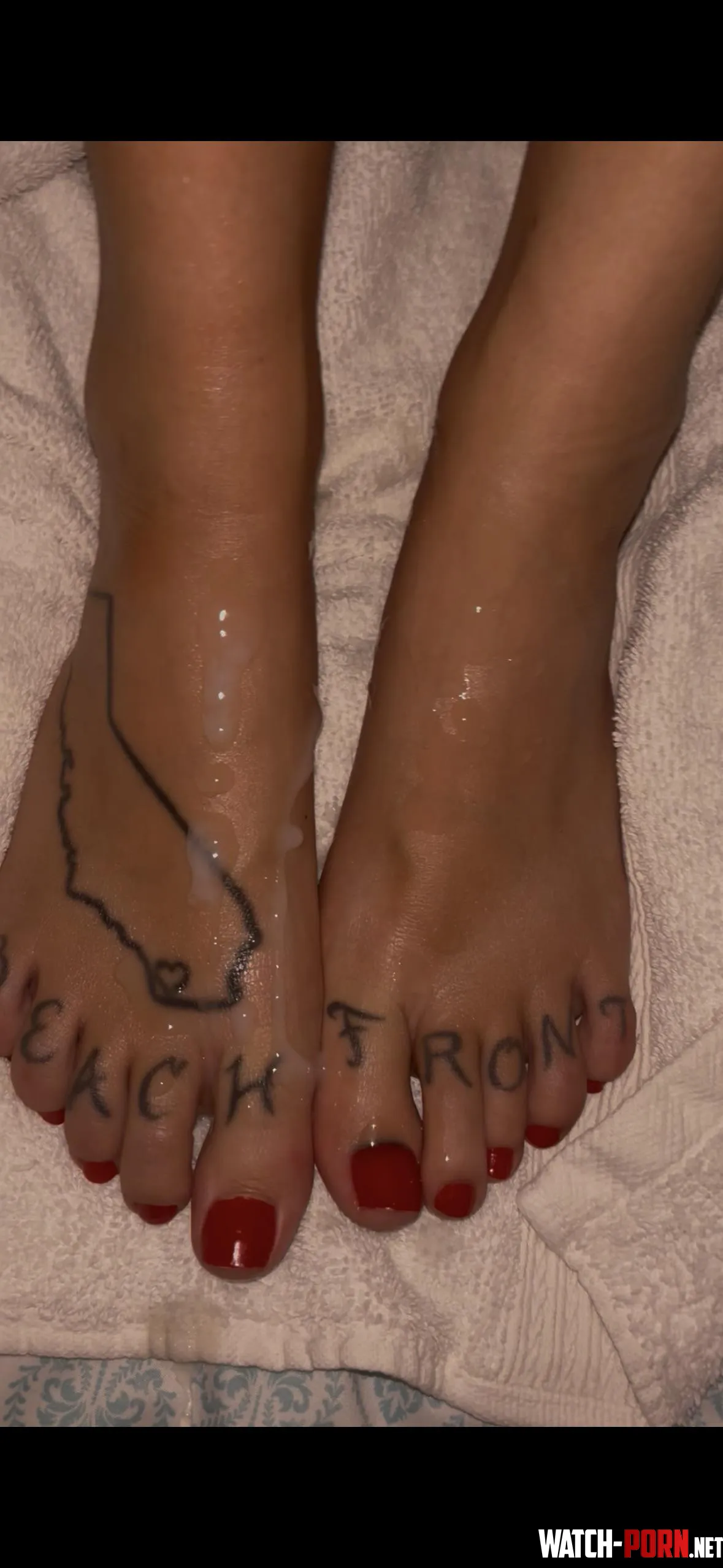 Who could add more cum to my feet “oc” by Fit-Environment4273