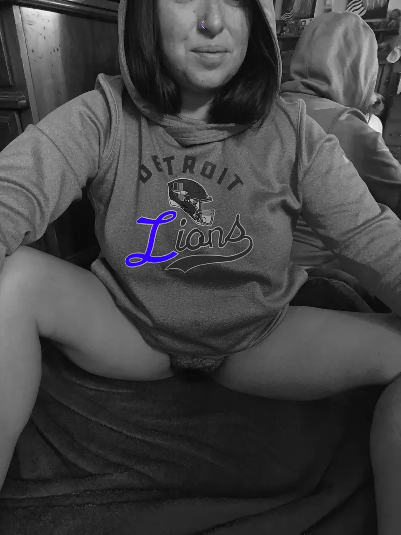 Thumbnail We did our ritual this morning, What’s yours (40f) by ScorpioMILF85