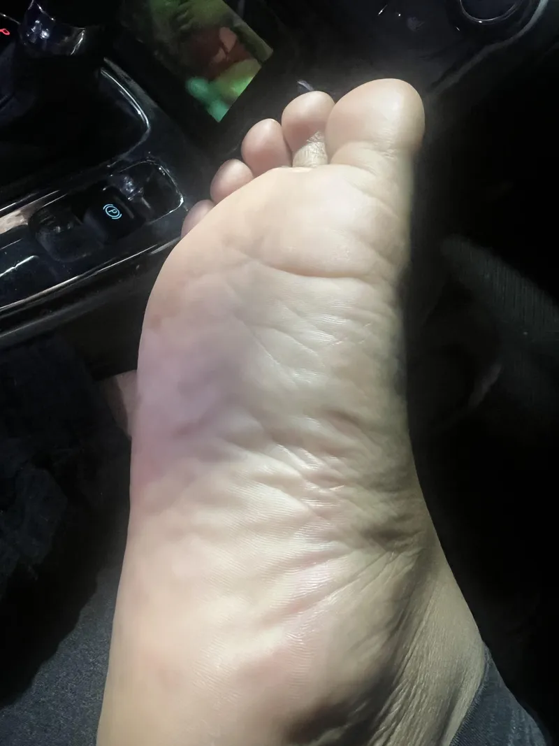 Thumbnail Wrinkly soles oc 👣💦 by Just_Character_1262