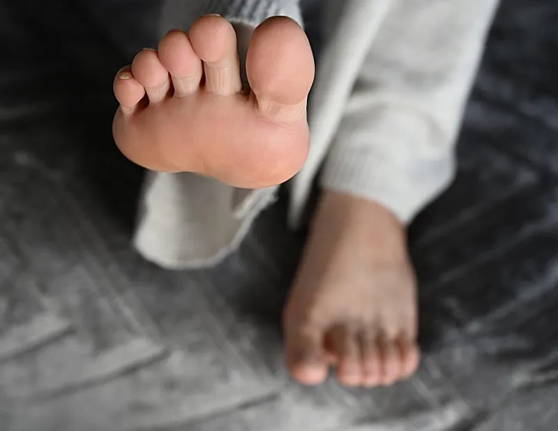 Thumbnail OC-Natural barefoot🤍 by Bellbellss