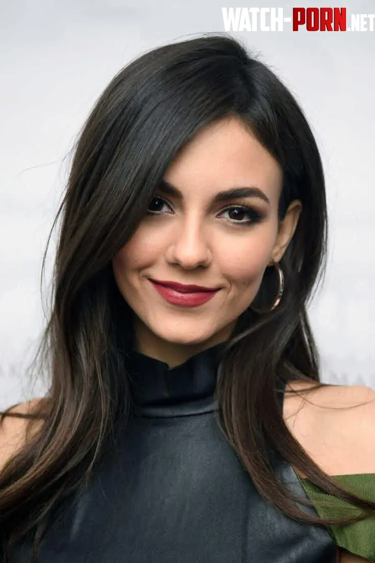 Victoria Justice by nadeniss