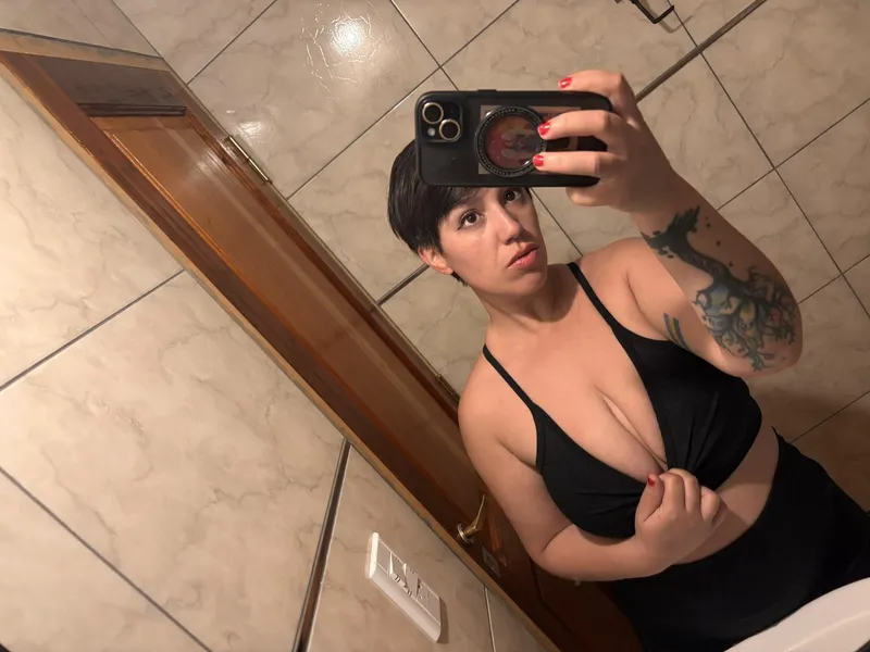 Thumbnail Before putting on my makeup by Inesitaax