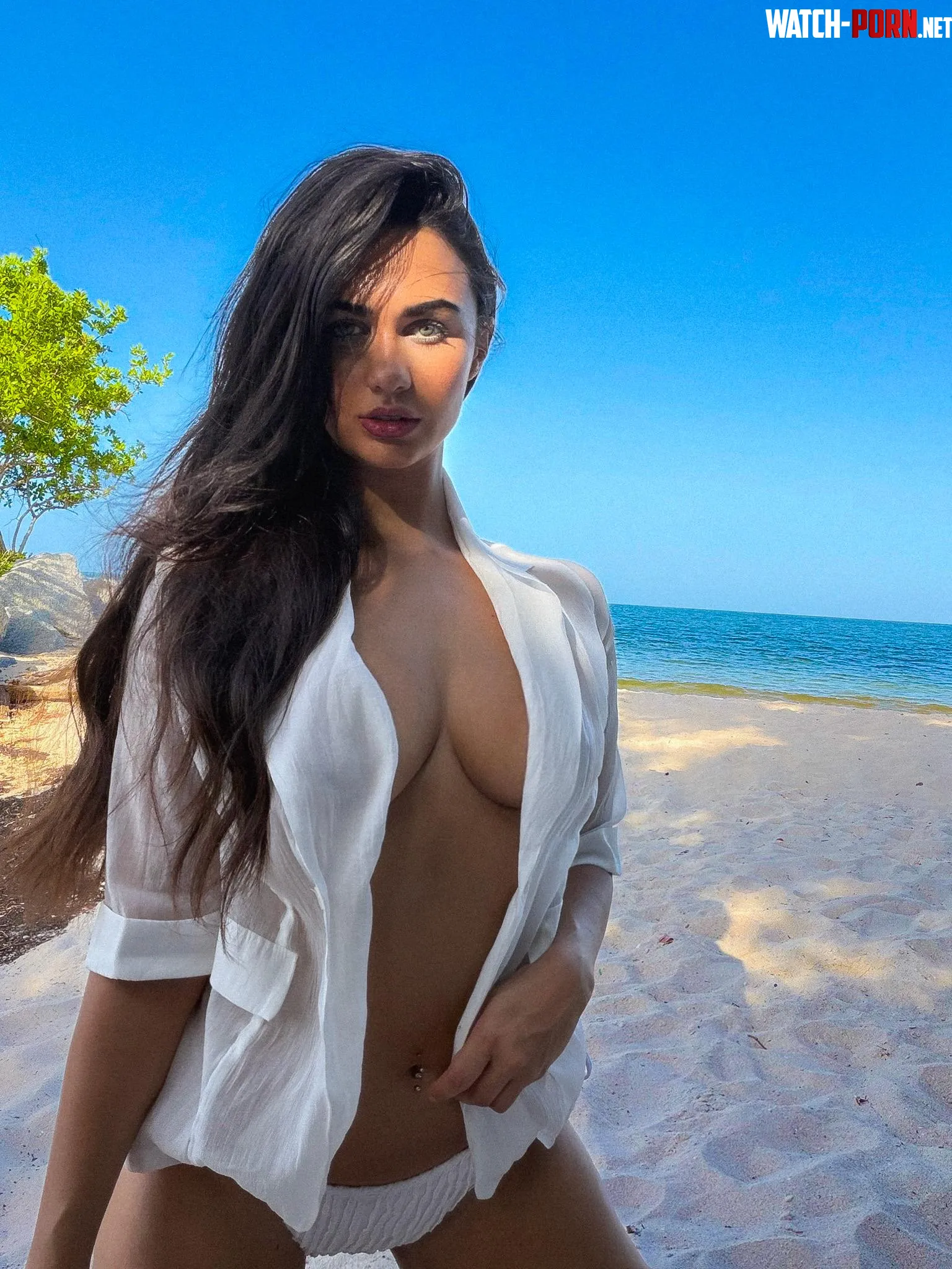 Teasing on the beach ❤️ by xMissPeachx
