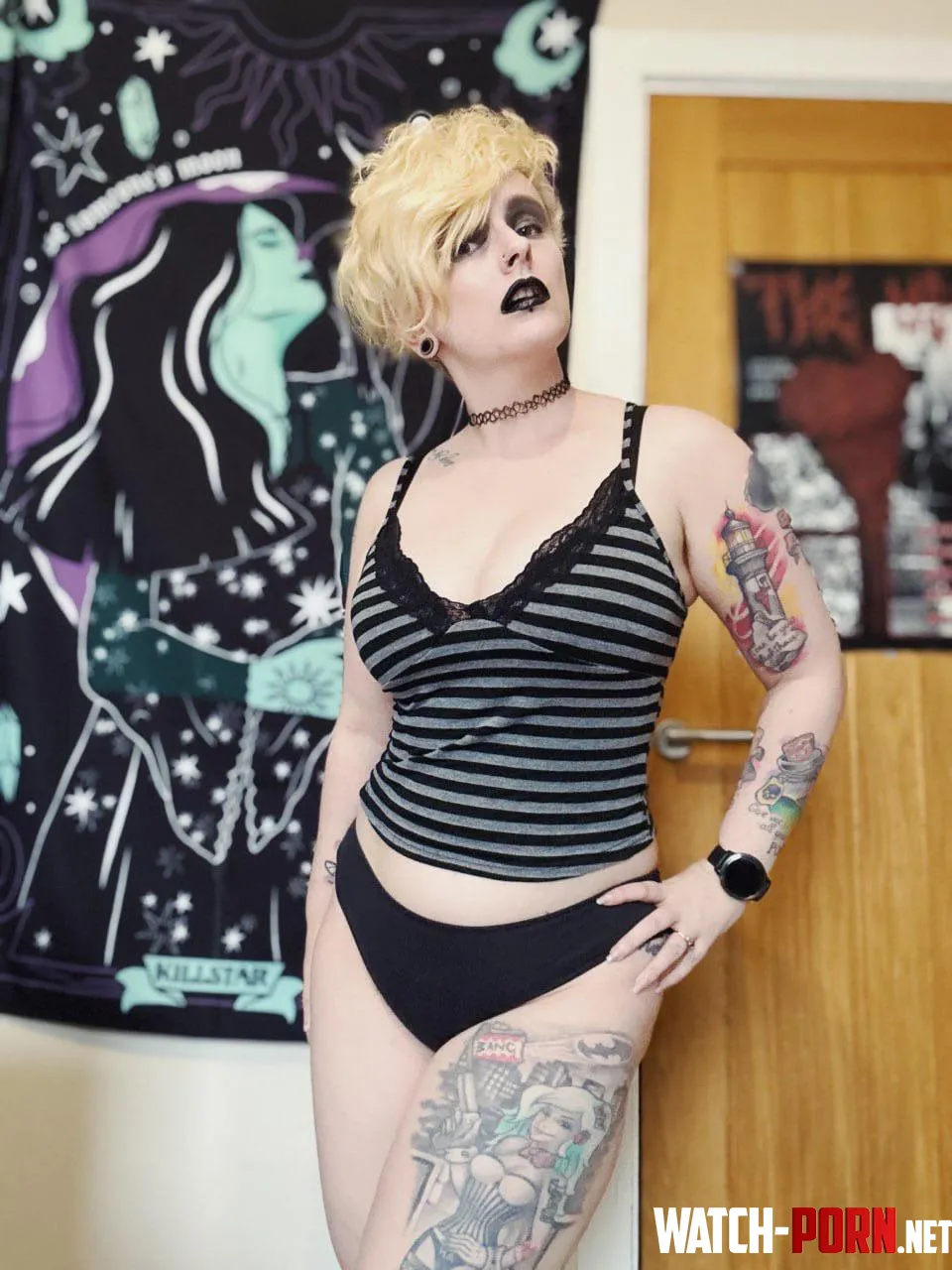 dressing to show off my tattoos by BritishEmoChick