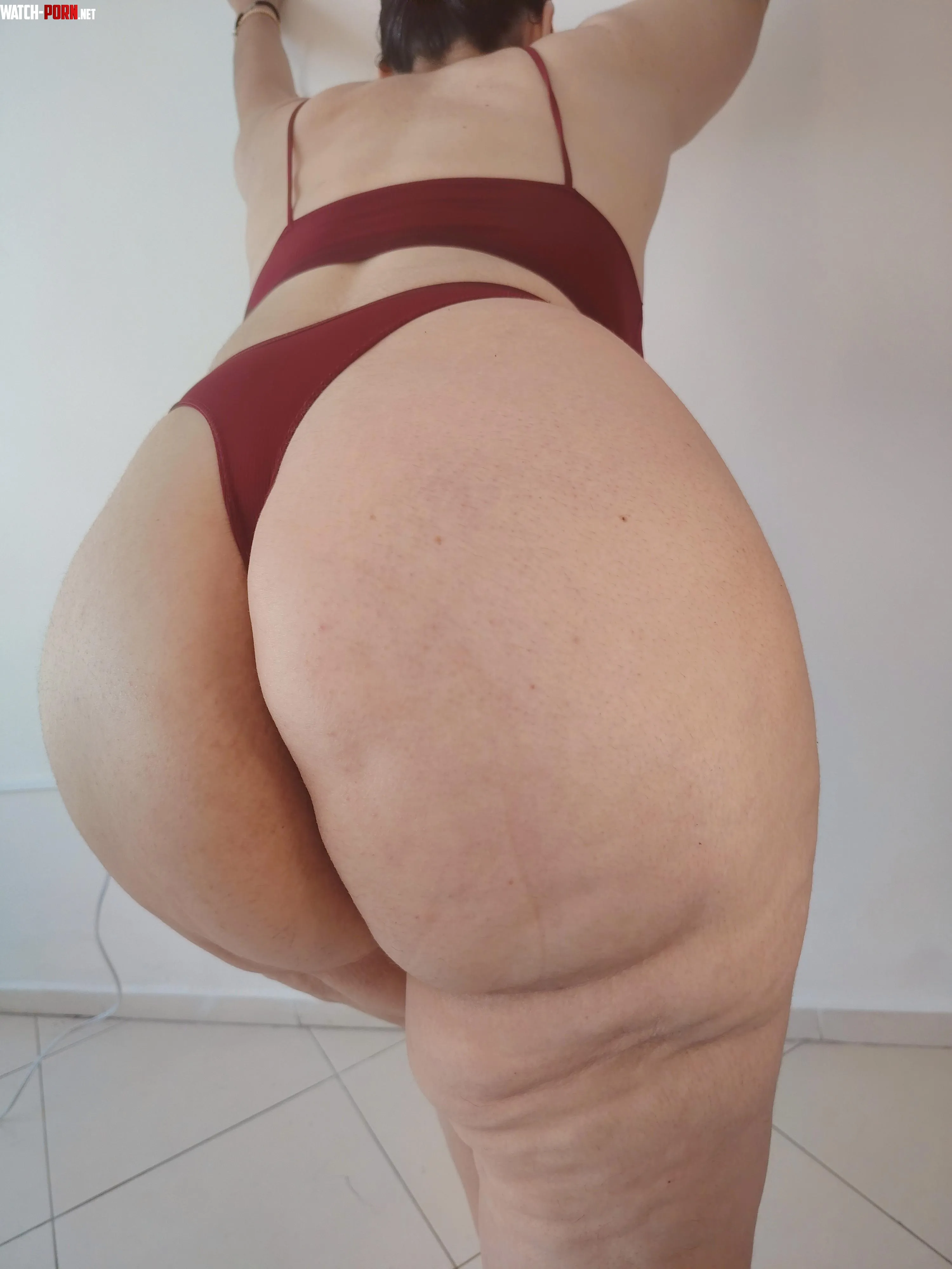 Latino men like women with big butts by Jafa2026